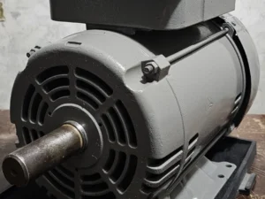 Motor Eléctrico Bifasico 7.5hp 3530 Rpm Marca Weg (Usado)