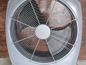Ventilador De 2 Aspas Con Motor 1/5hp 208/230volts 1.067 M 60 Gris Negro Lamina (Usado)